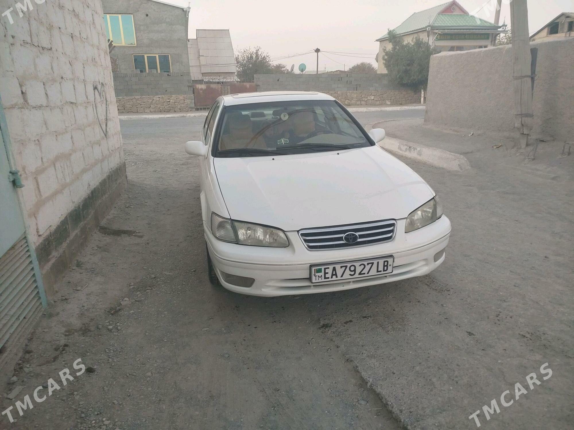 Toyota Camry 2000 - 140 000 TMT - Magdanly - img 4