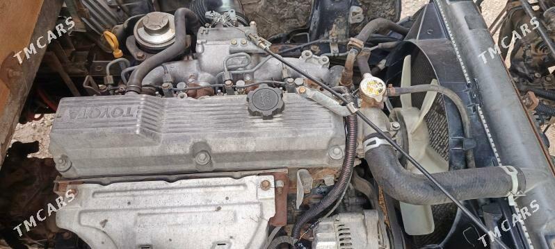 Mitsubishi Canter 2001 - 185 000 TMT - Балканабат - img 7