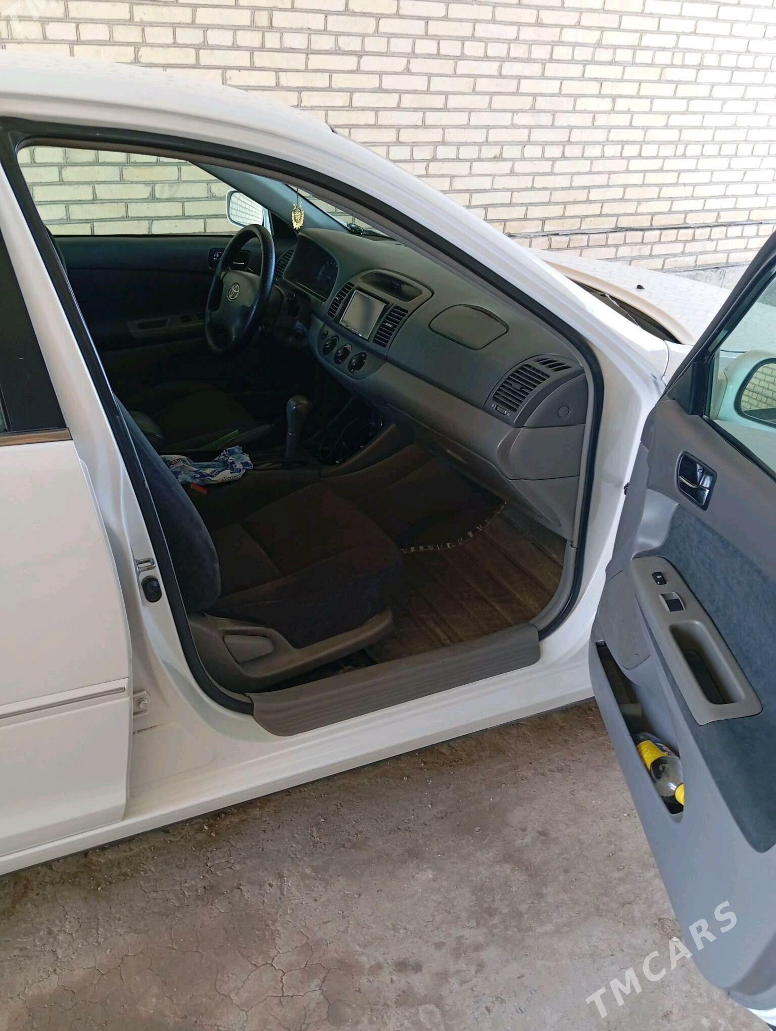 Toyota Camry 2002 - 142 000 TMT - Халач - img 7