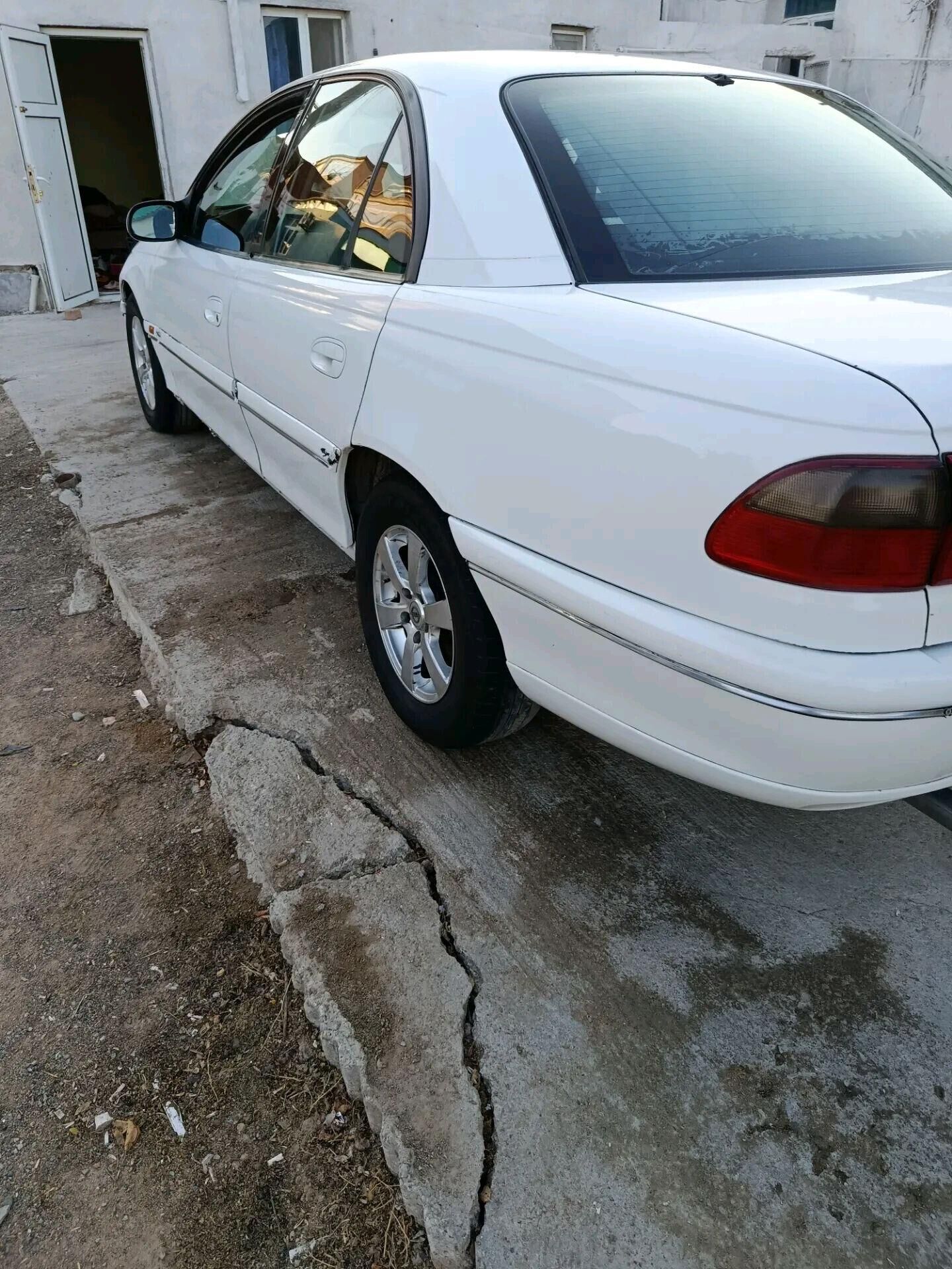 Opel Omega 1994 - 40 000 TMT - Туркменбаши - img 1