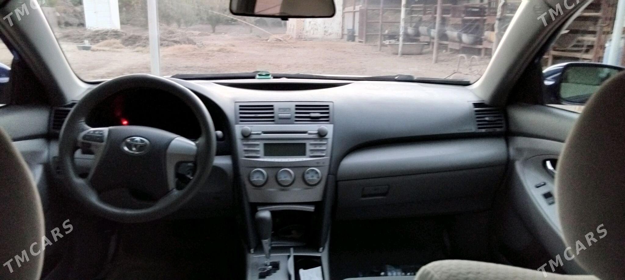 Toyota Camry 2010 - 180 000 TMT - Мары - img 10