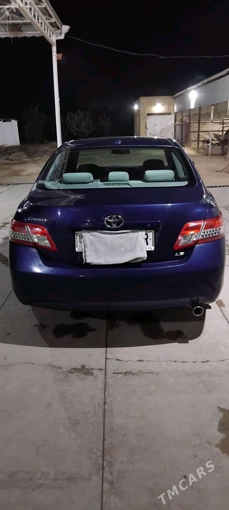 Toyota Camry 2010 - 180 000 TMT - Мары - img 9