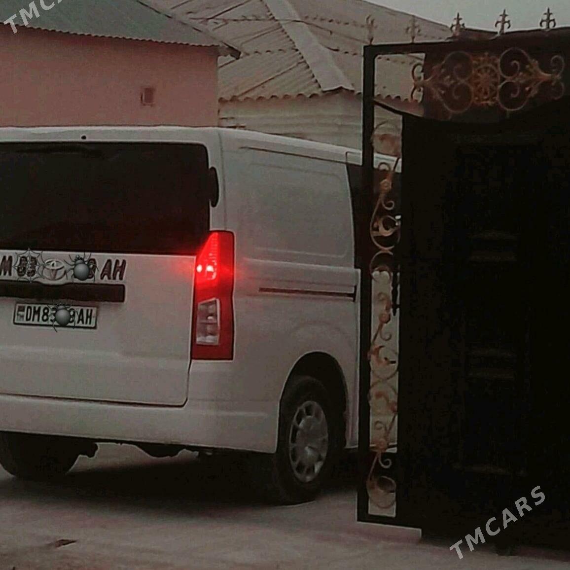 Toyota Hiace 2021 - 500 000 TMT - Gökdepe - img 1