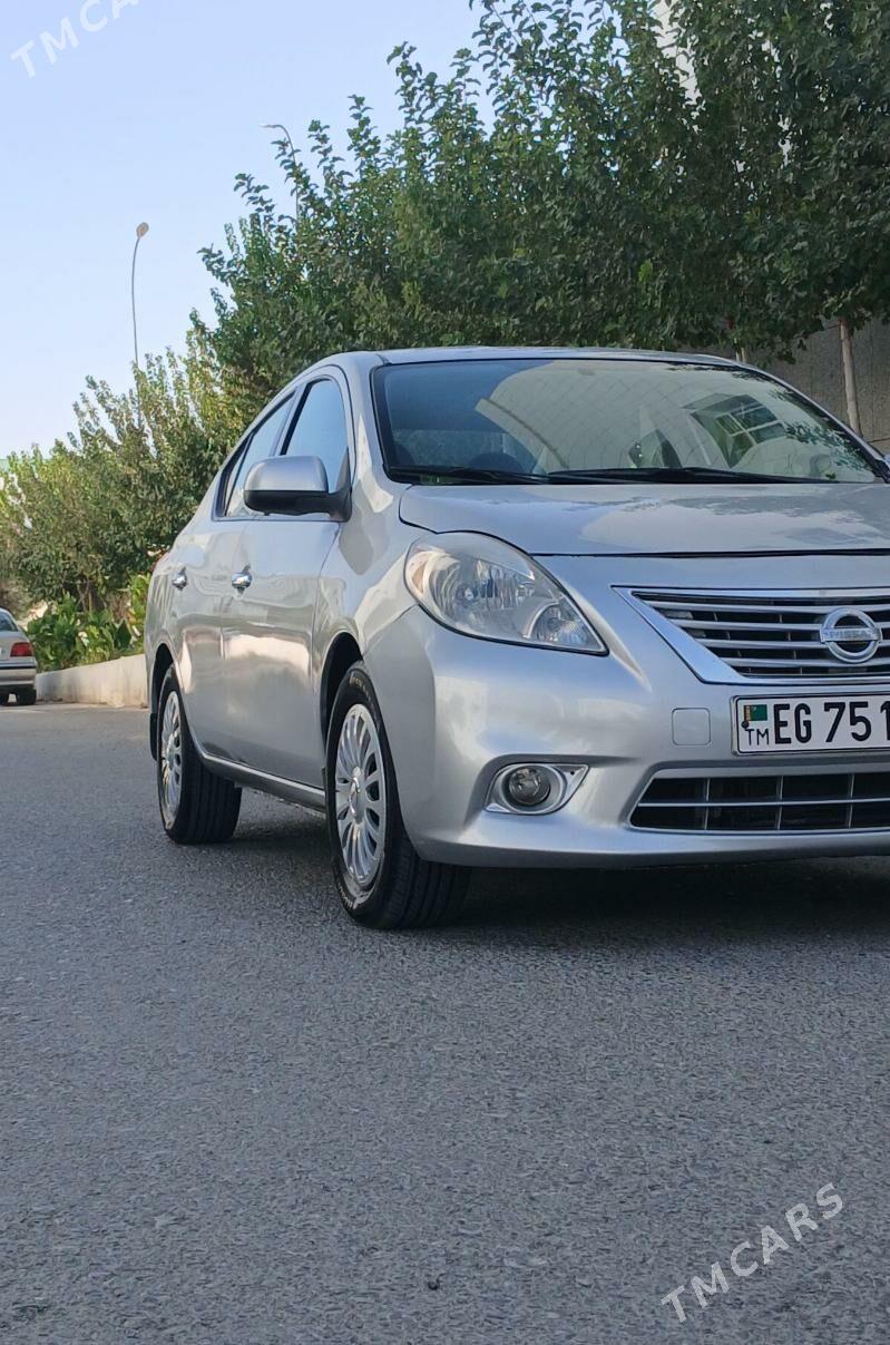 Nissan Versa 2011 - 112 000 TMT - Ашхабад - img 1