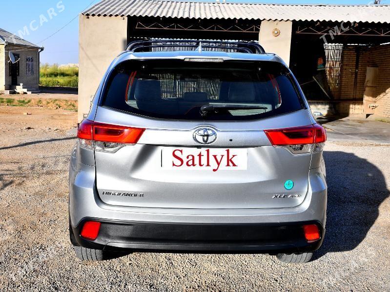 Toyota Highlander 2017 - 450 000 TMT - Мары - img 2