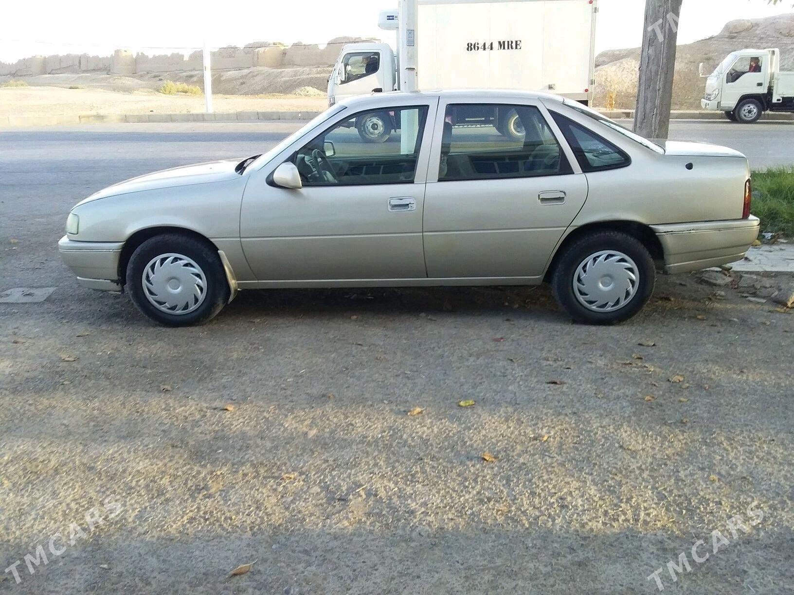 Opel Vectra 1990 - 30 000 TMT - Мары - img 2