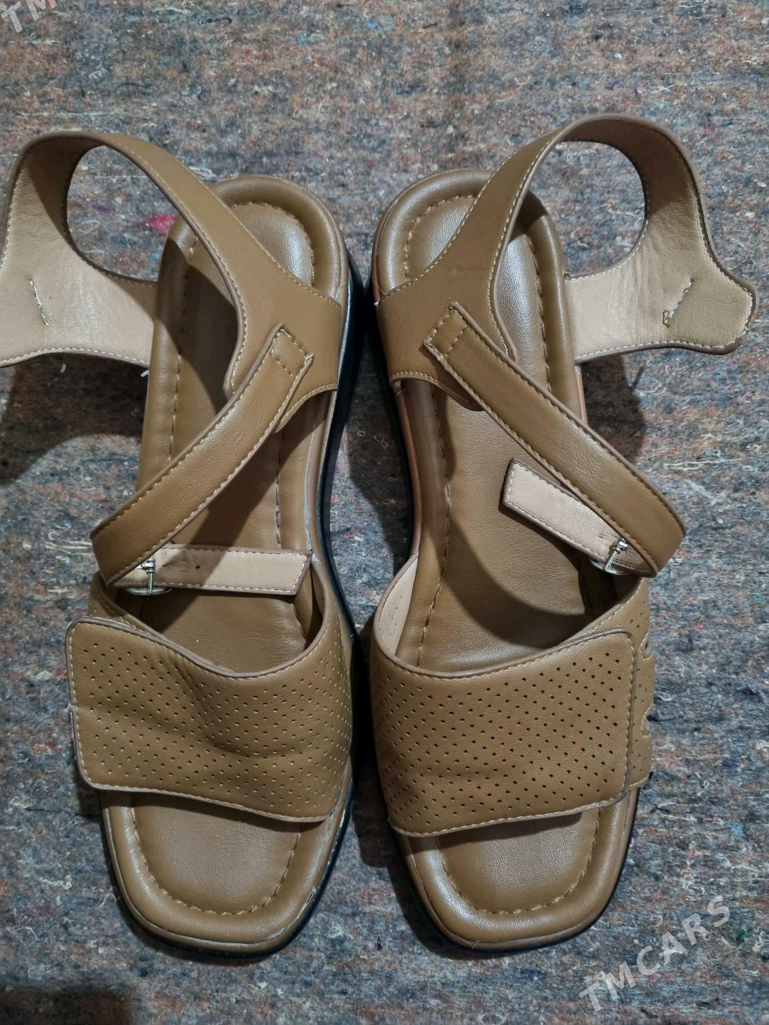 Tufli, basanožka - етр. Туркменбаши - img 1