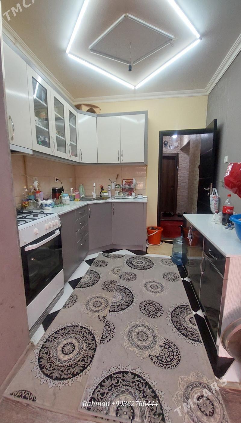 (2549)-NAGINA GOUDANKA 2-KOMNAT 62-KWADRAT - Dosaaf - img 1