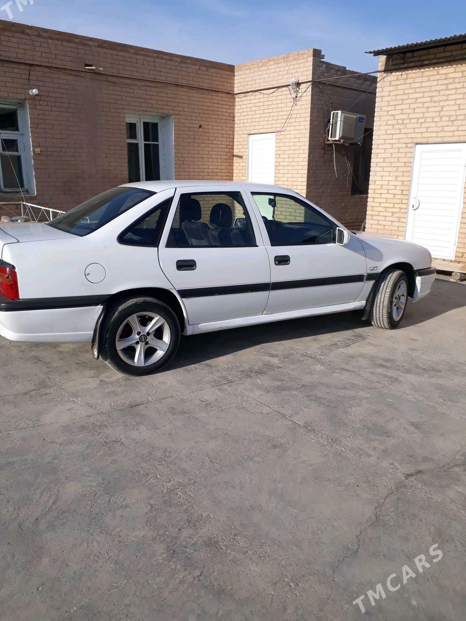 Opel Vectra 1995 - 47 000 TMT - Чарджоу - img 1