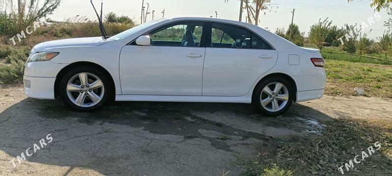 Toyota Camry 2011 - 230 000 TMT - Байрамали - img 4