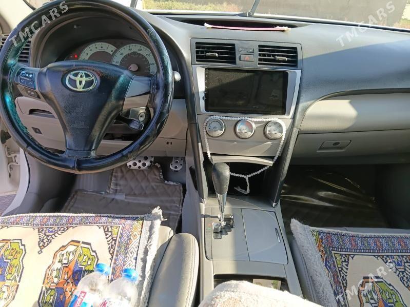 Toyota Camry 2011 - 230 000 TMT - Байрамали - img 7