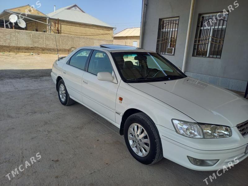Toyota Camry 2000 - 215 000 TMT - Мары - img 1