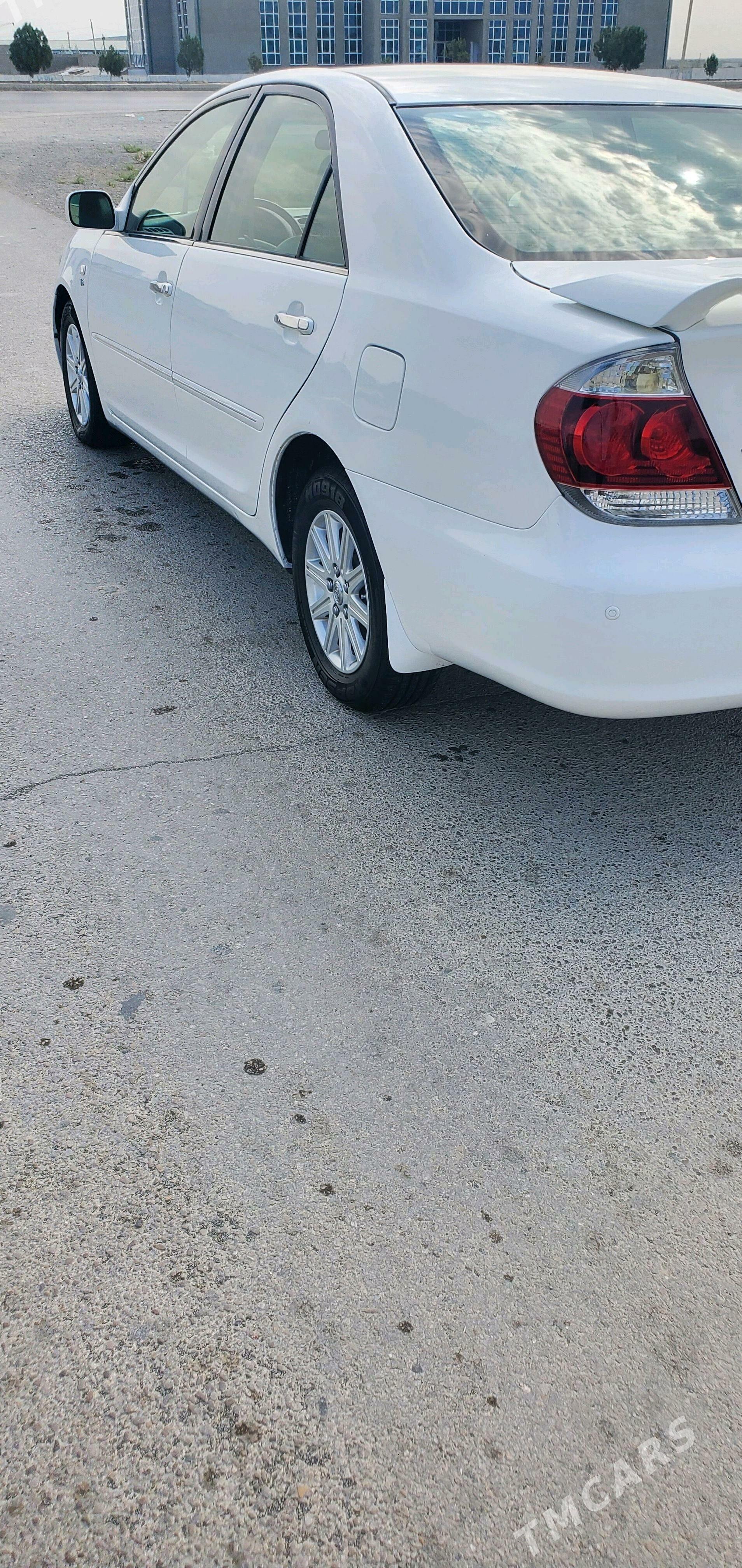 Toyota Camry 2005 - 240 000 TMT - Bäherden - img 1