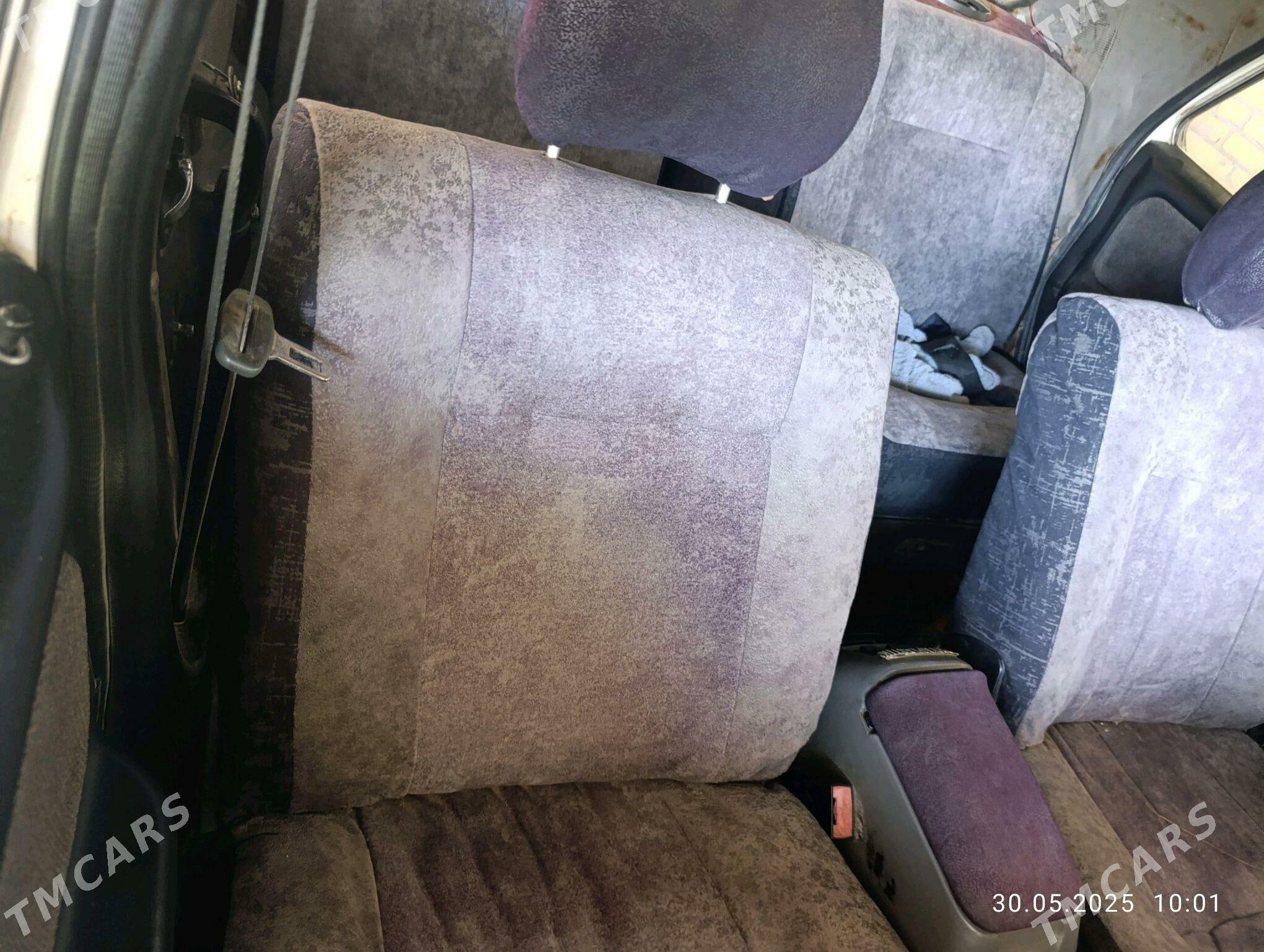 Gaz 24 1991 - 20 000 TMT - Dänew - img 3