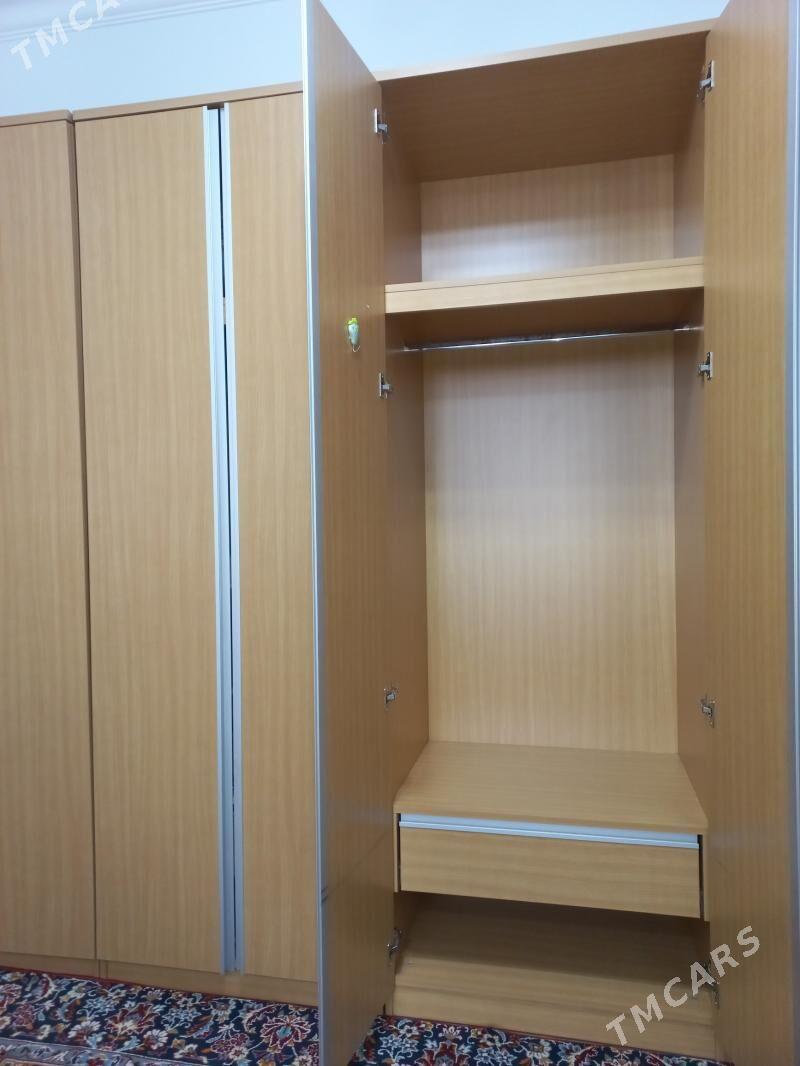 şkaf, garnatur - Олимпийский городок - img 1