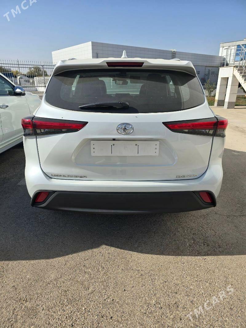 Toyota Highlander 2022 - 660 000 TMT - Aşgabat - img 2