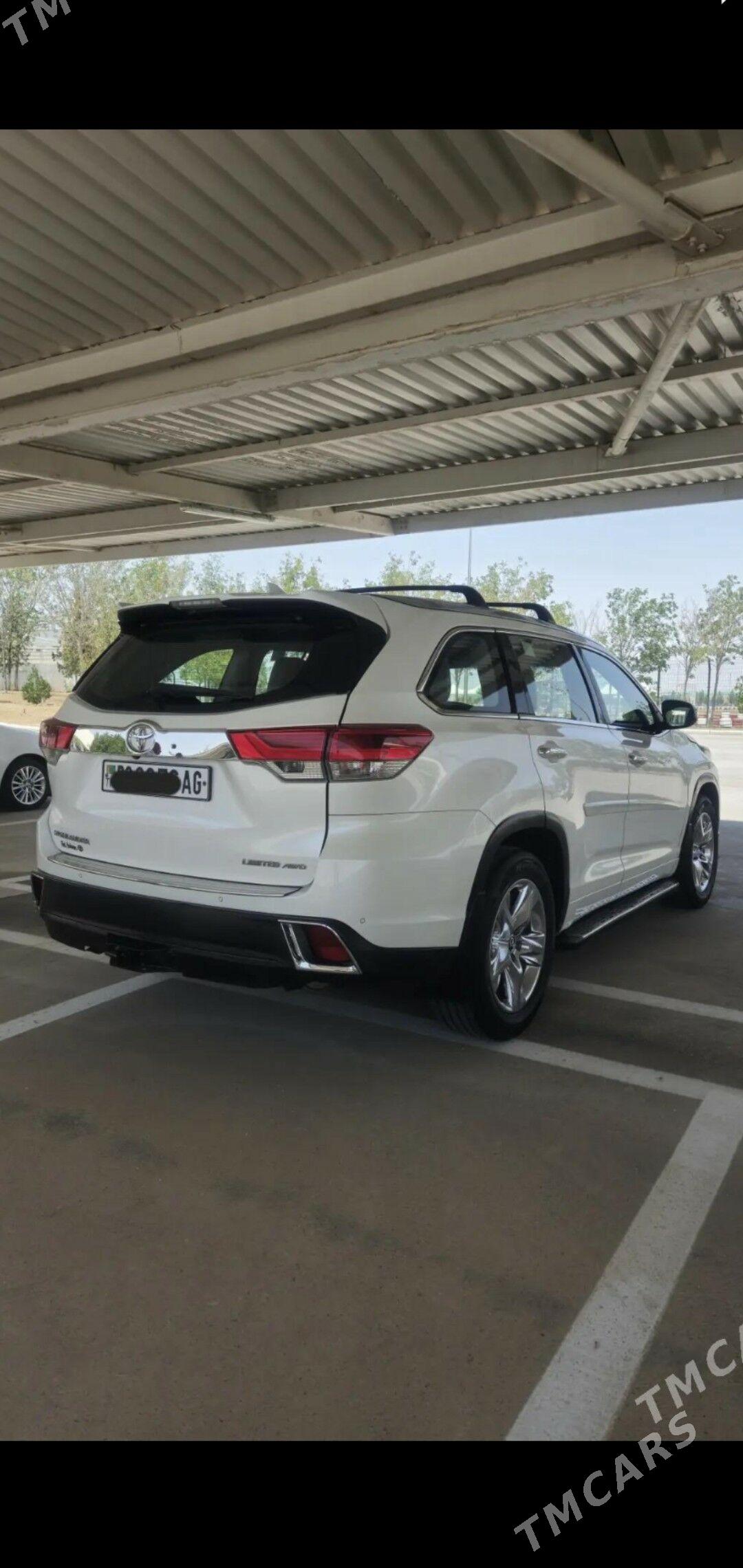 Toyota Highlander 2019 - 430 000 TMT - Aşgabat - img 4