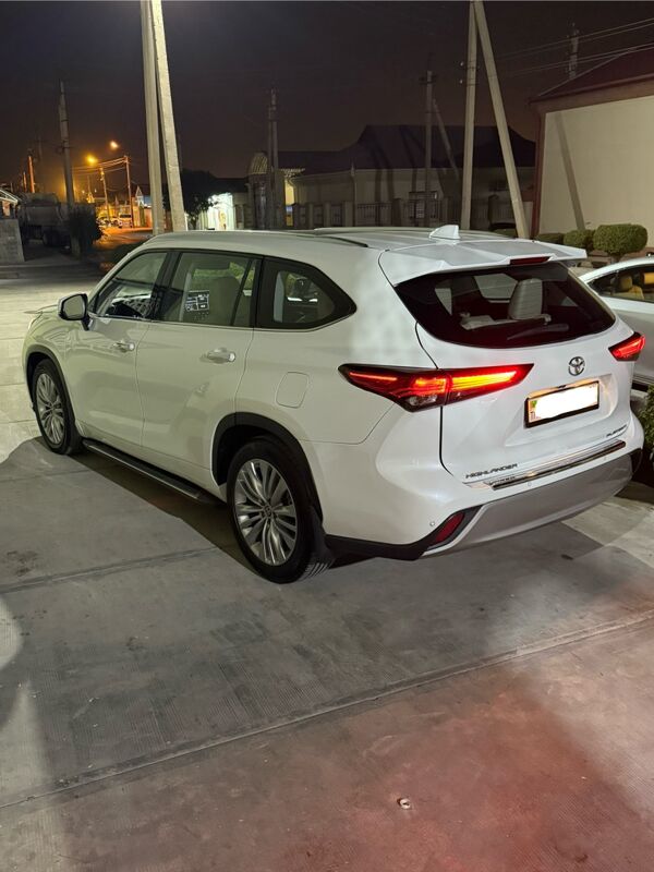 Toyota Highlander 2021 - 630 000 TMT - Ашхабад - img 2