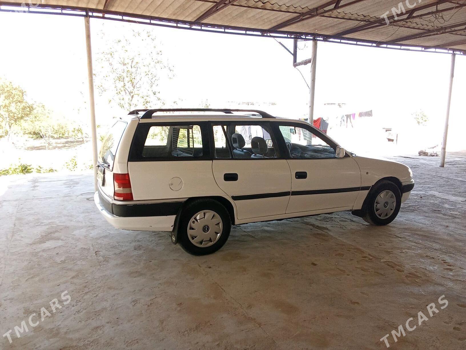 Opel Astra 1993 - 35 000 TMT - Mary - img 8