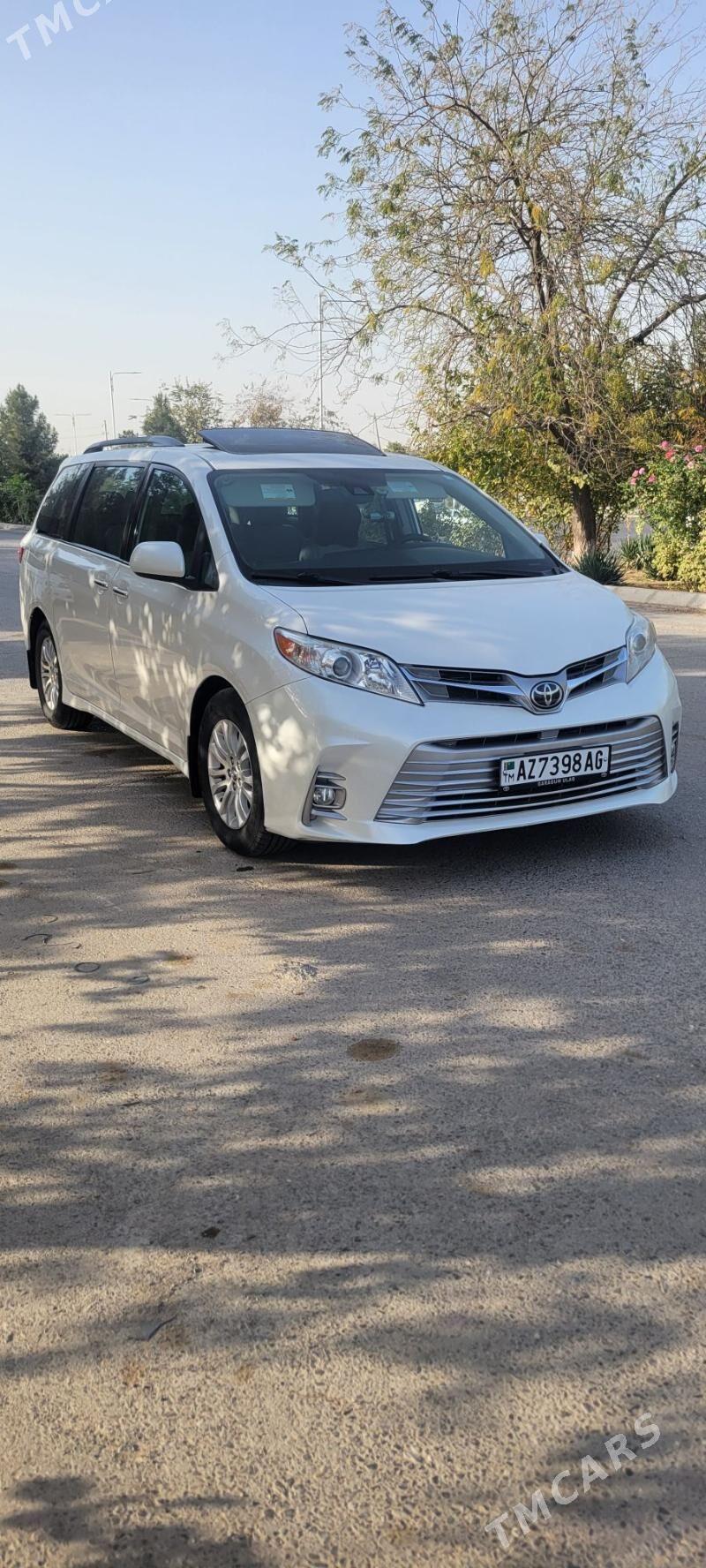Toyota Sienna 2019 - 510 000 TMT - Ашхабад - img 2