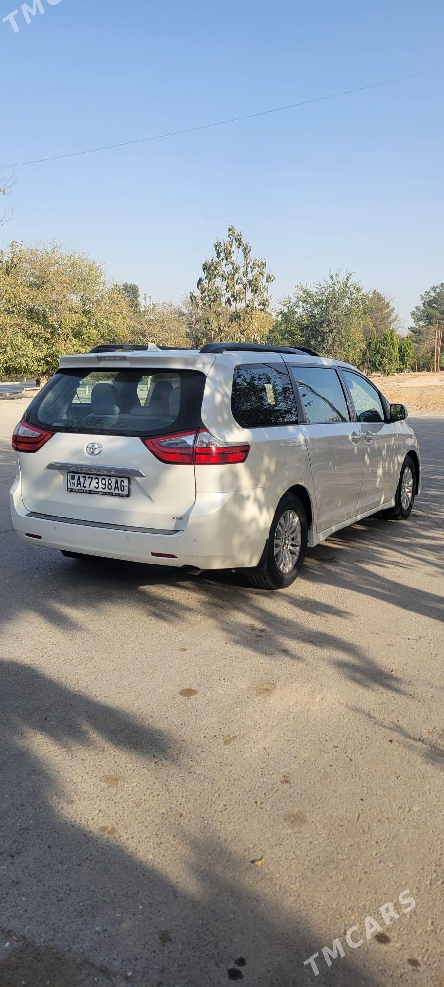 Toyota Sienna 2019 - 510 000 TMT - Ашхабад - img 3