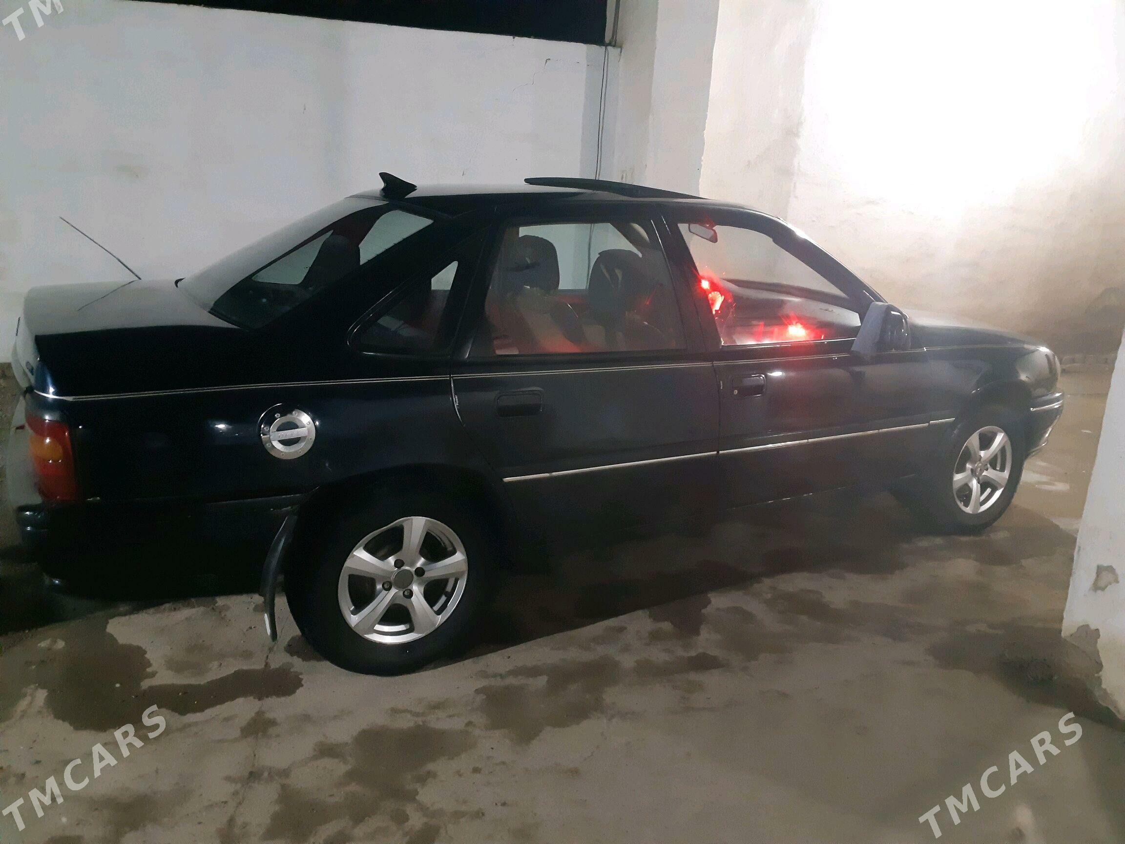 Opel Vectra 1990 - 30 000 TMT - Ýolöten - img 2