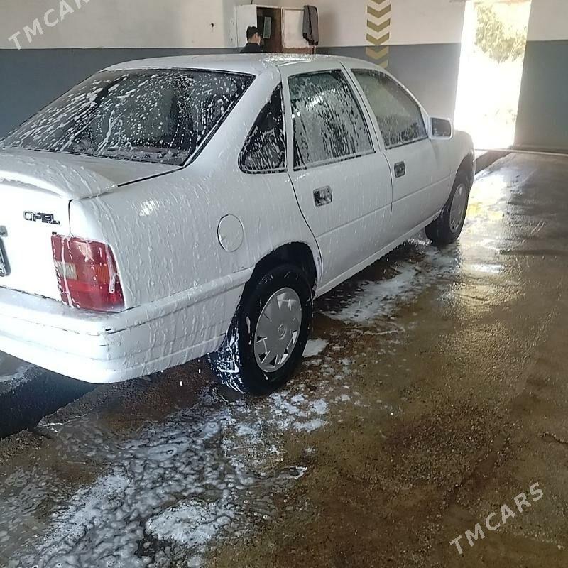 Opel Vectra 1990 - 32 000 TMT - Mary - img 4