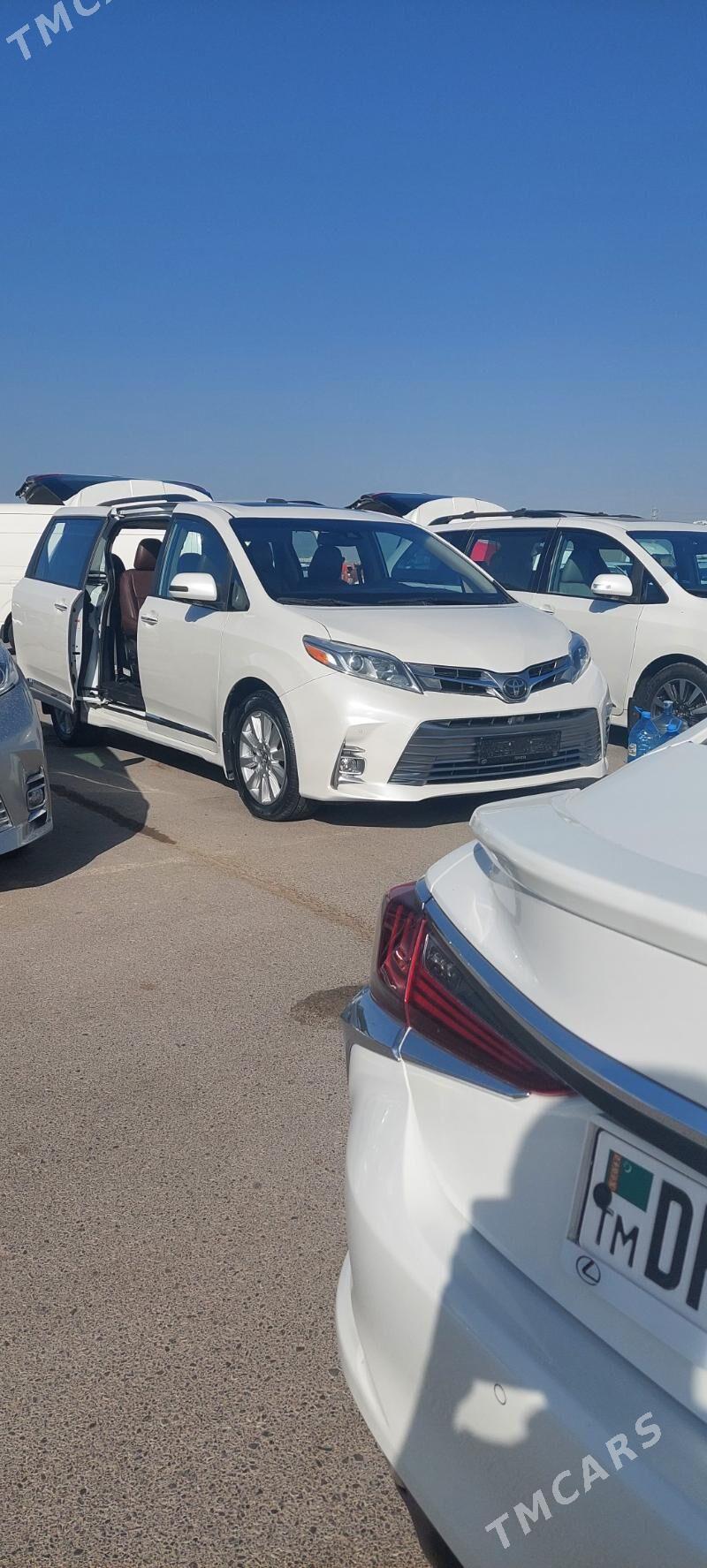 Toyota Sienna 2019 - 480 000 TMT - Туркменабат - img 1