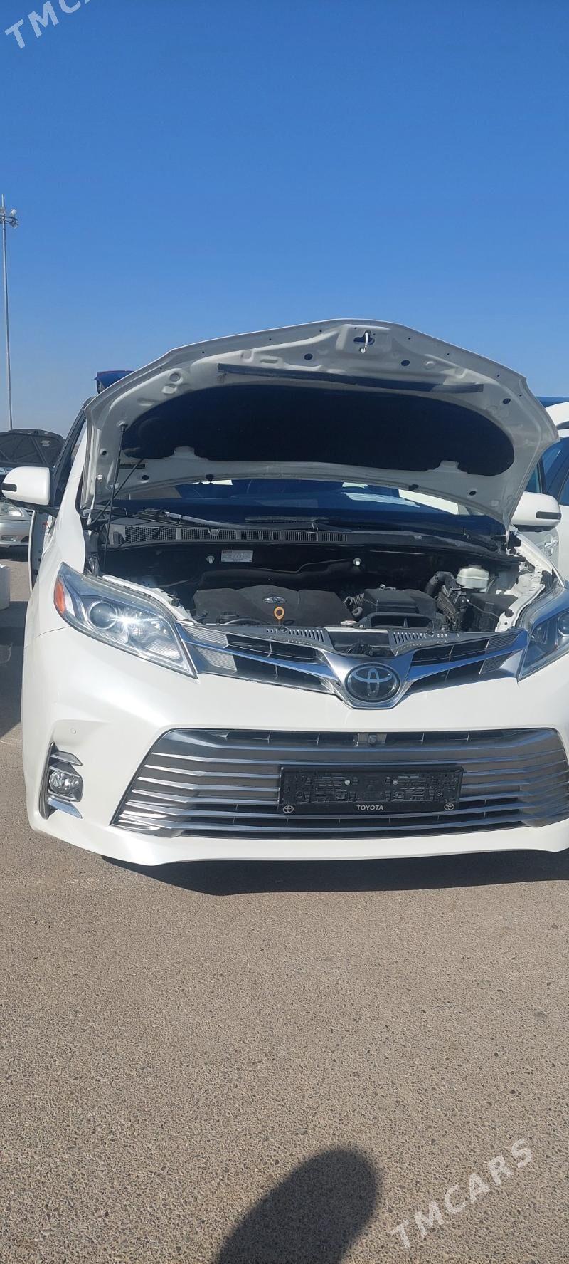 Toyota Sienna 2019 - 480 000 TMT - Туркменабат - img 2