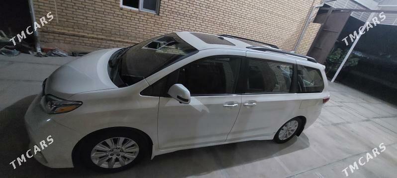 Toyota Sienna 2019 - 480 000 TMT - Туркменабат - img 9