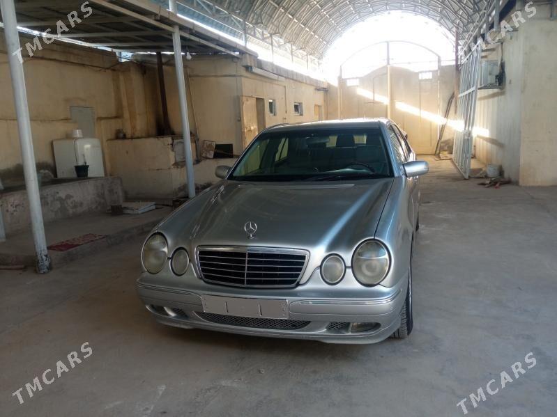 Mercedes-Benz E320 2001 - 155 000 TMT - Гызыларбат - img 5