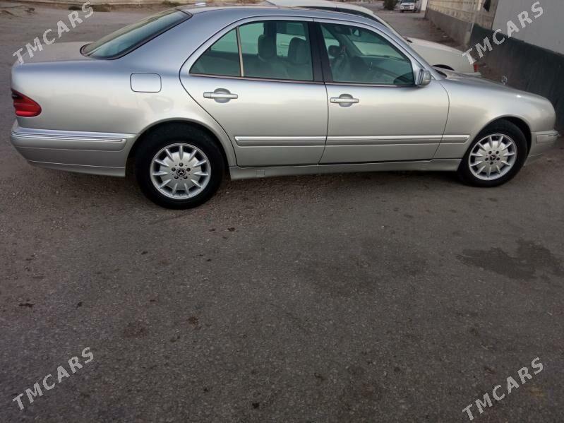 Mercedes-Benz E320 2001 - 155 000 TMT - Гызыларбат - img 2