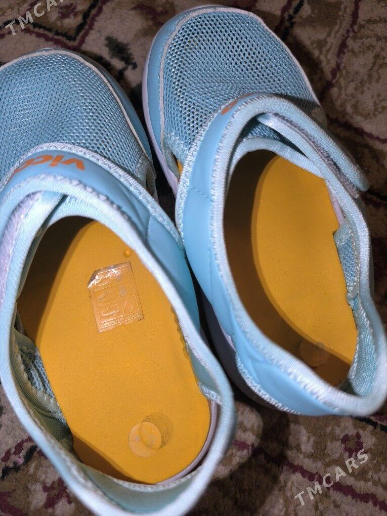 красовки - Sowetskiý köç. (Garaşsyzlyk şaýoly) - img 5