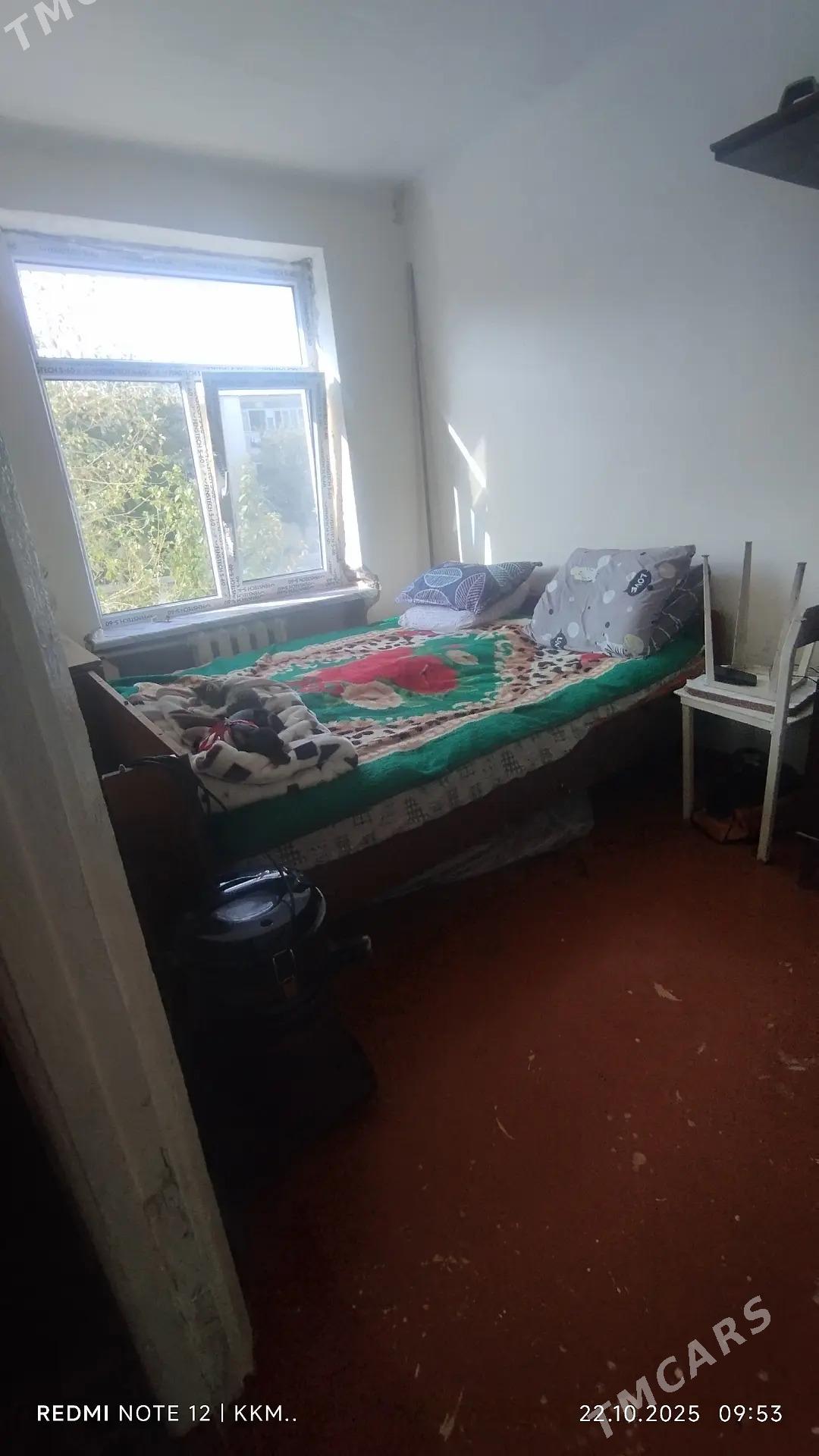 3mkr 2etaj 2komn - 3 мкр - img 1