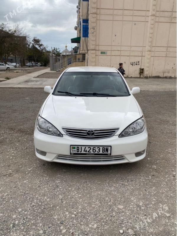 Toyota Camry 2003 - 140 000 TMT - Хазар - img 7