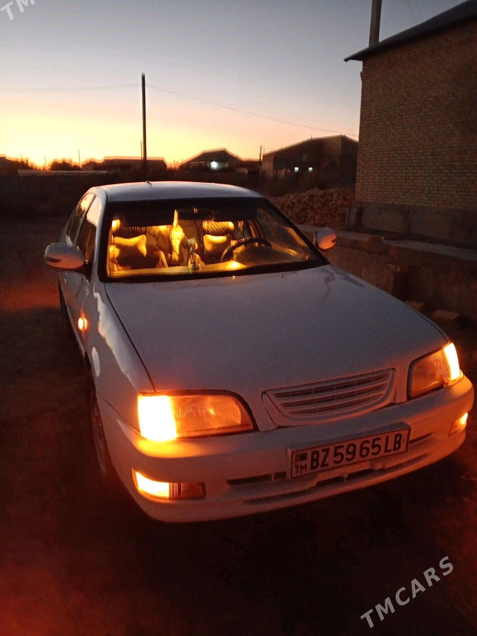 Toyota Vista 1994 - 46 000 TMT - Seýdi - img 3