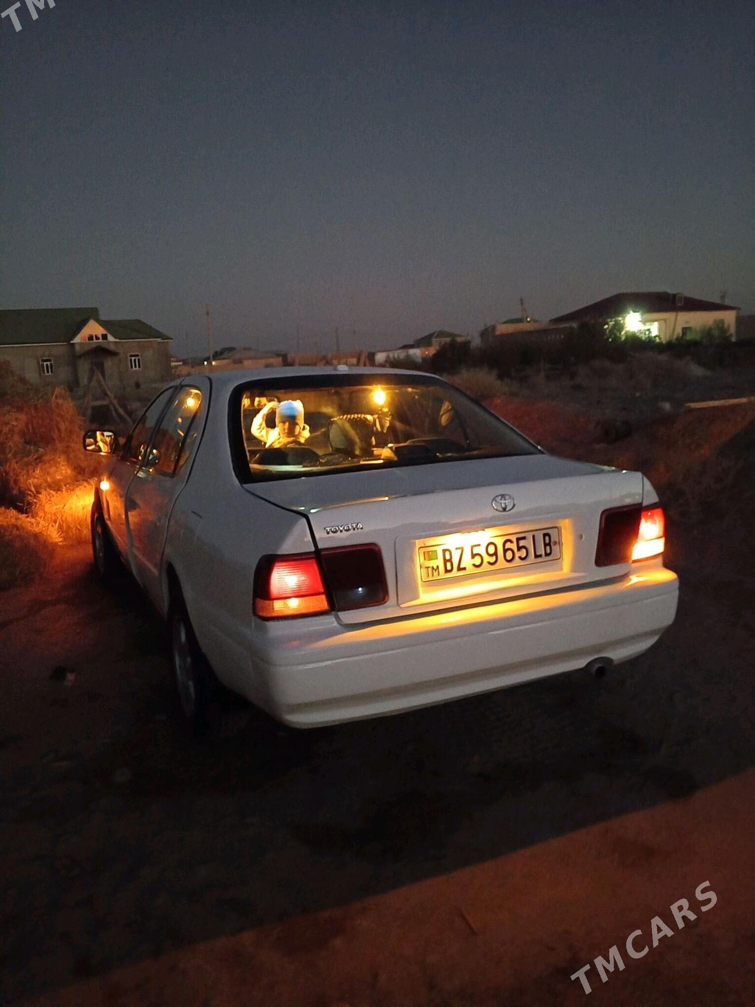 Toyota Vista 1994 - 46 000 TMT - Seýdi - img 5