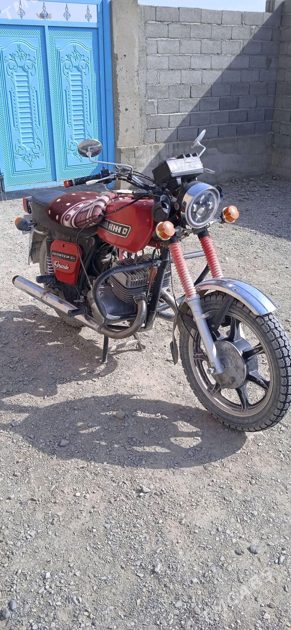 Iž Ýupiter 1987 - 15 000 TMT - Bäherden - img 2