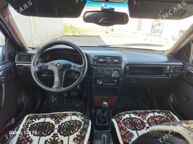 Opel Vectra 1993 - 53 000 TMT - Чарджоу - img 5