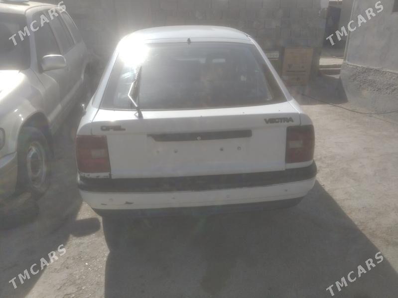 Opel Vectra 1986 - 14 000 TMT - Гёкдже - img 4