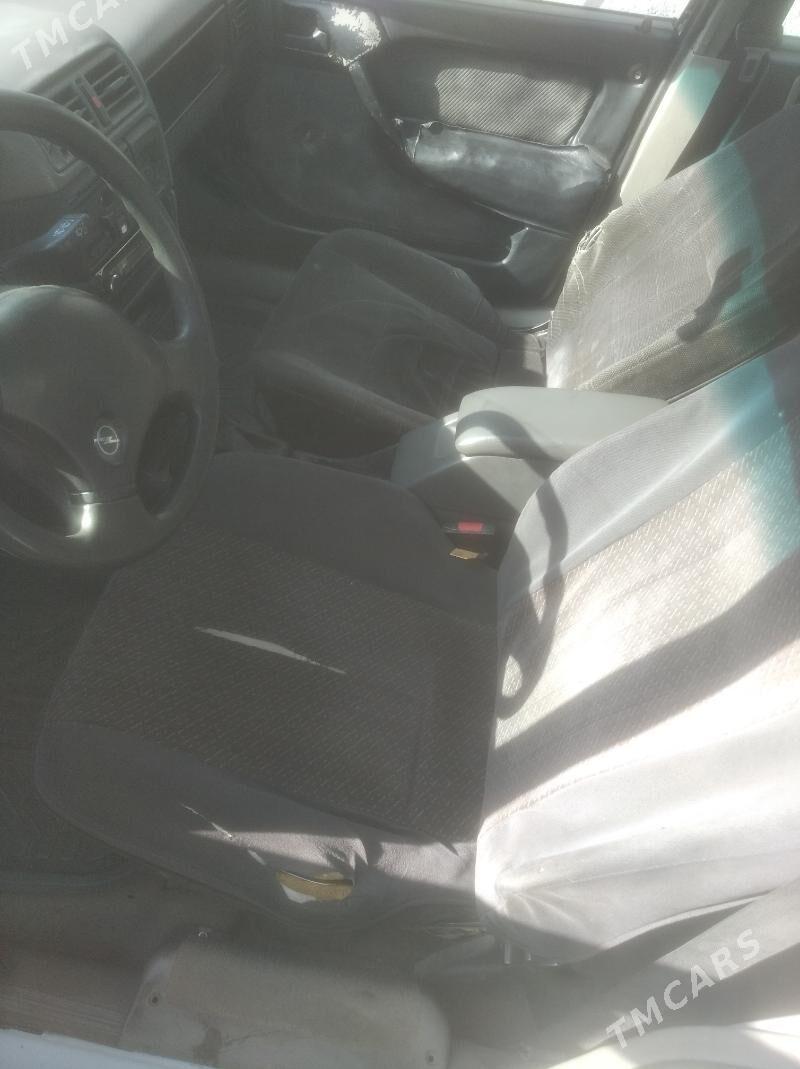 Opel Vectra 1986 - 14 000 TMT - Гёкдже - img 2