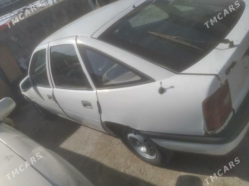 Opel Vectra 1986 - 14 000 TMT - Гёкдже - img 5