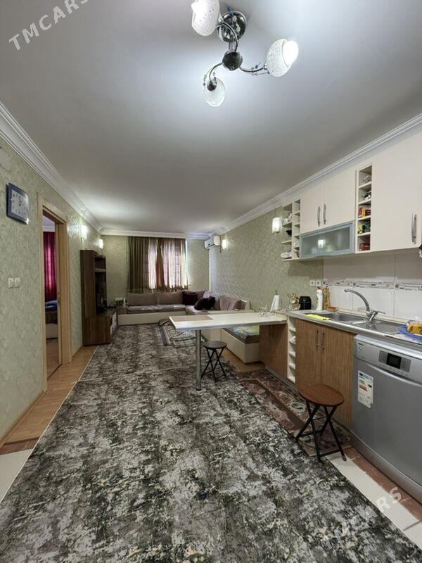 30 мкр 2 ком 2 этаж - 30 мкр - img 8