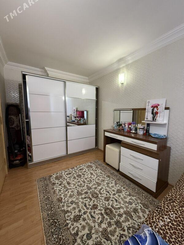 30 мкр 2 ком 2 этаж - 30 мкр - img 3