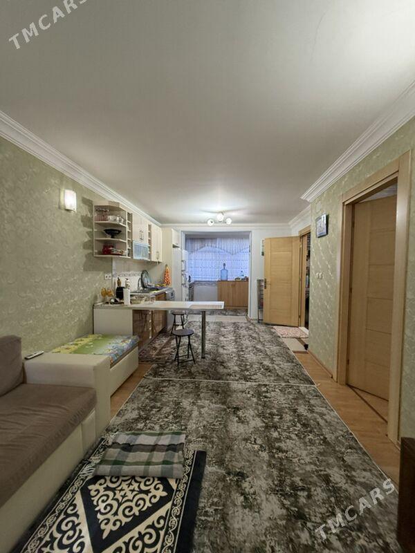 30 мкр 2 ком 2 этаж - 30 мкр - img 9