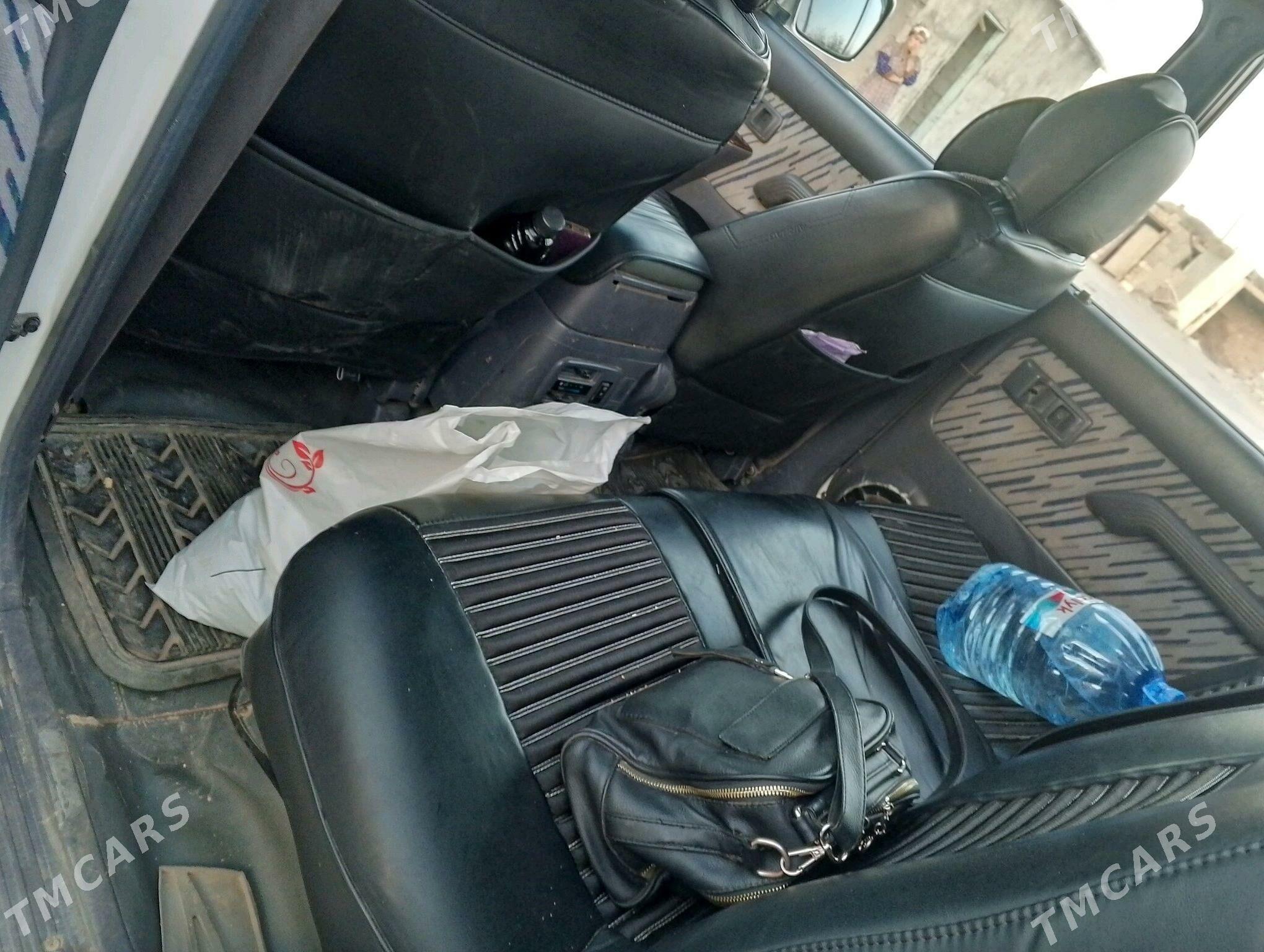 Toyota Land Cruiser Prado 2000 - 200 000 TMT - Койтендаг - img 3