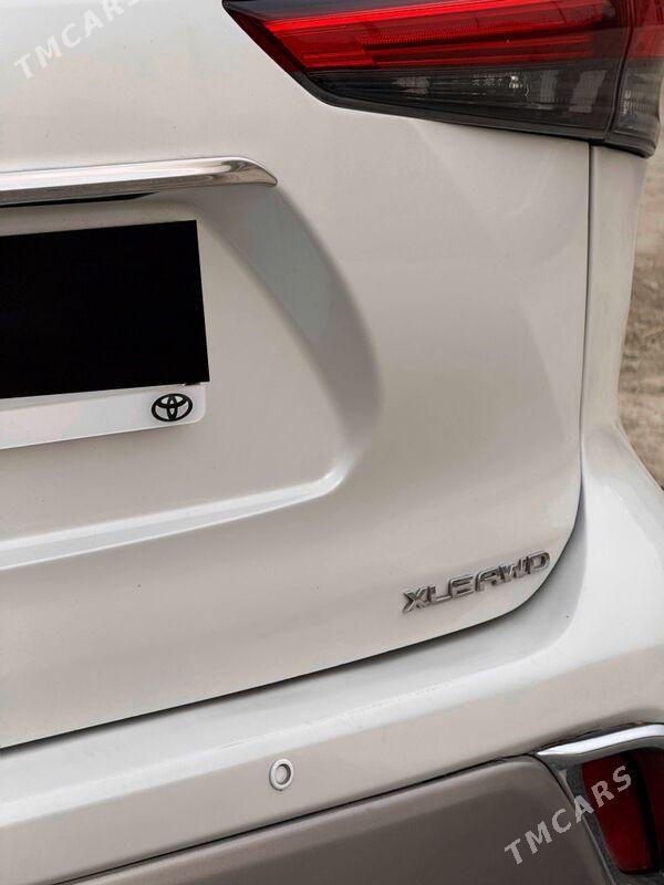 Toyota Highlander 2021 - 475 000 TMT - Бузмеин - img 7