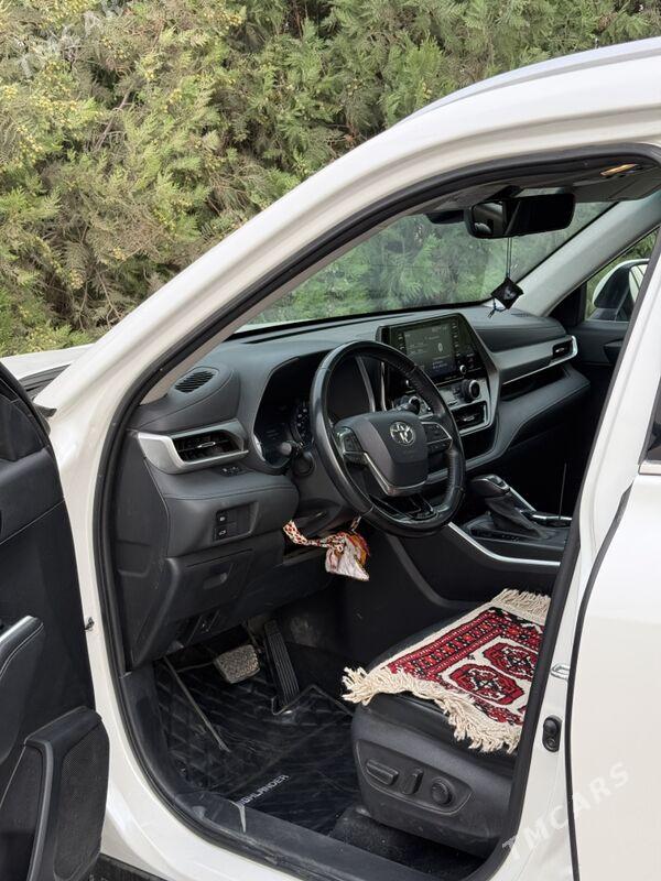 Toyota Highlander 2021 - 475 000 TMT - Бузмеин - img 10
