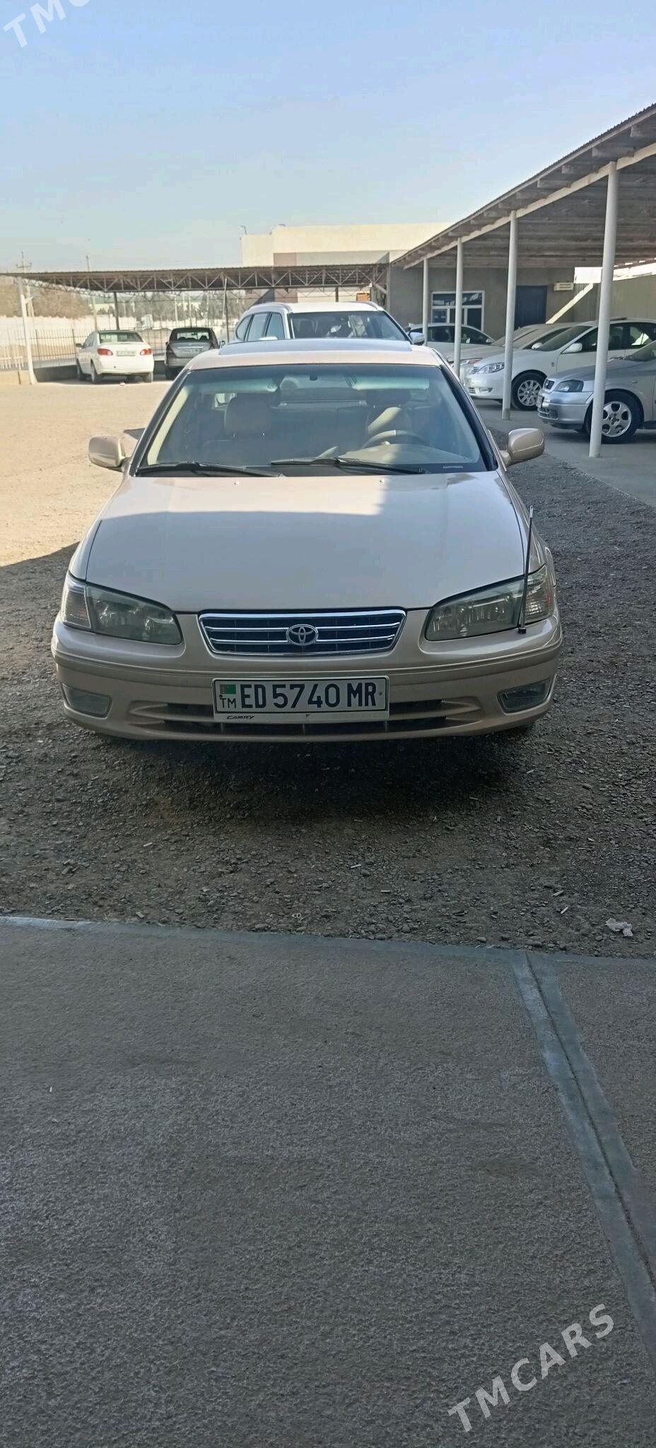 Toyota Camry 1998 - 130 000 TMT - Мары - img 1