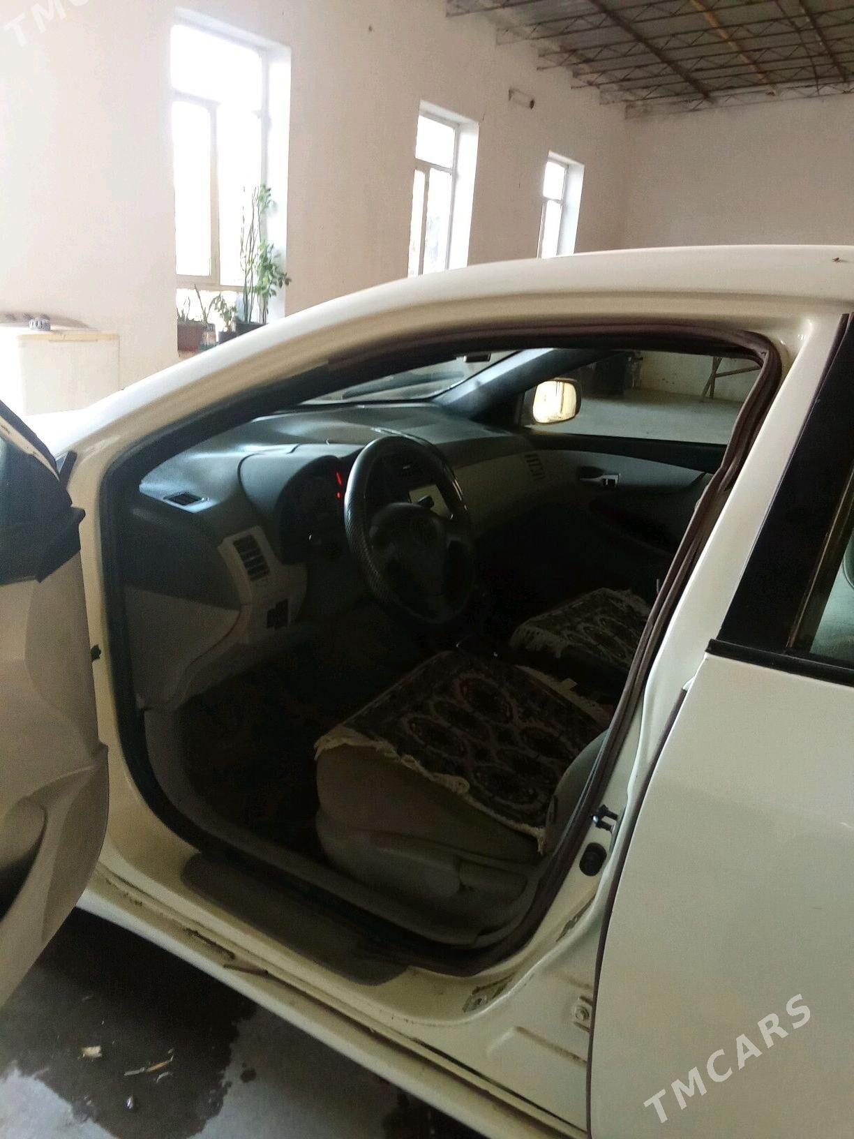 Toyota Corolla 2010 - 150 000 TMT - Чарджоу - img 2